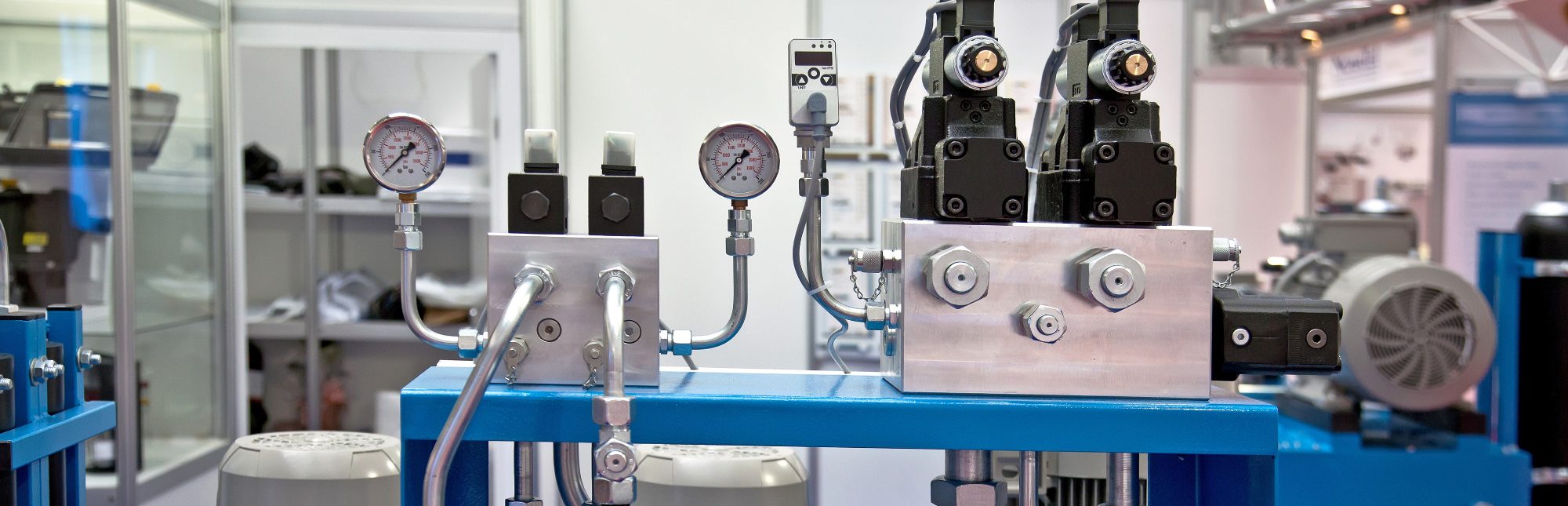 Steuerblock auf Hydraulikaggregat